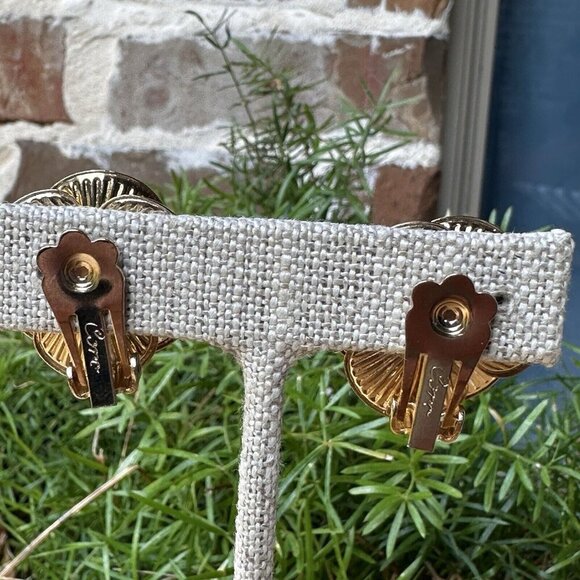 Vintage Coro Earrings‎ Gold Tone Flower Clip On Fashion Jewelry Rare 1" MCM - Picture 5 of 8